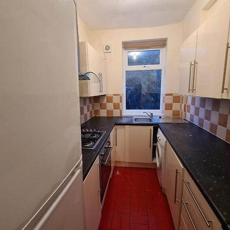Budget Double En-Suite Bedroom Sheffield Exterior photo