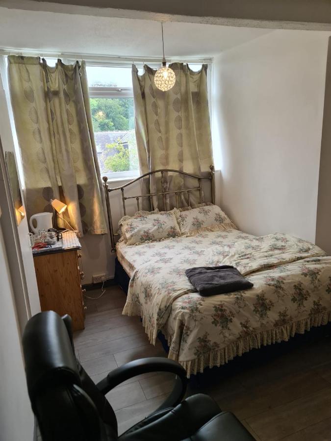 Budget Double En-Suite Bedroom Sheffield Exterior photo